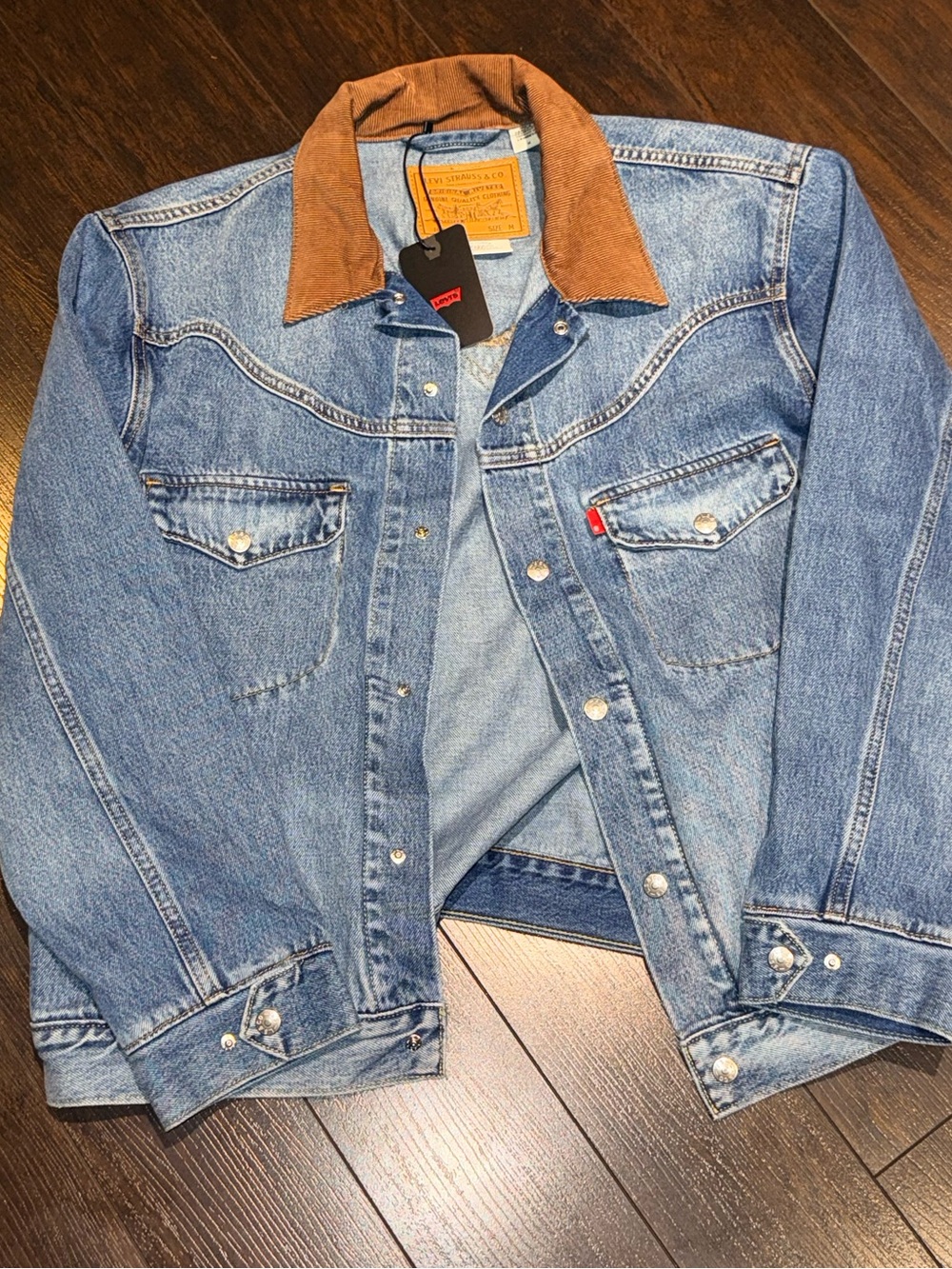 NWT! Levi’s Premium Western Shorthorn Trucker Jacket Mens Size M BLANK TAB